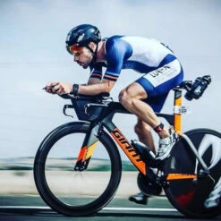 Cádomotus Omega Aero Helmet - Gloss Black -Roller Sports CadomotusOmegaHelmet GlossBlack 3